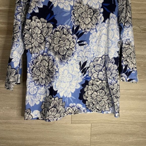 Women’s Ruby Rd. Floral Blouse - Picture 2 of 6